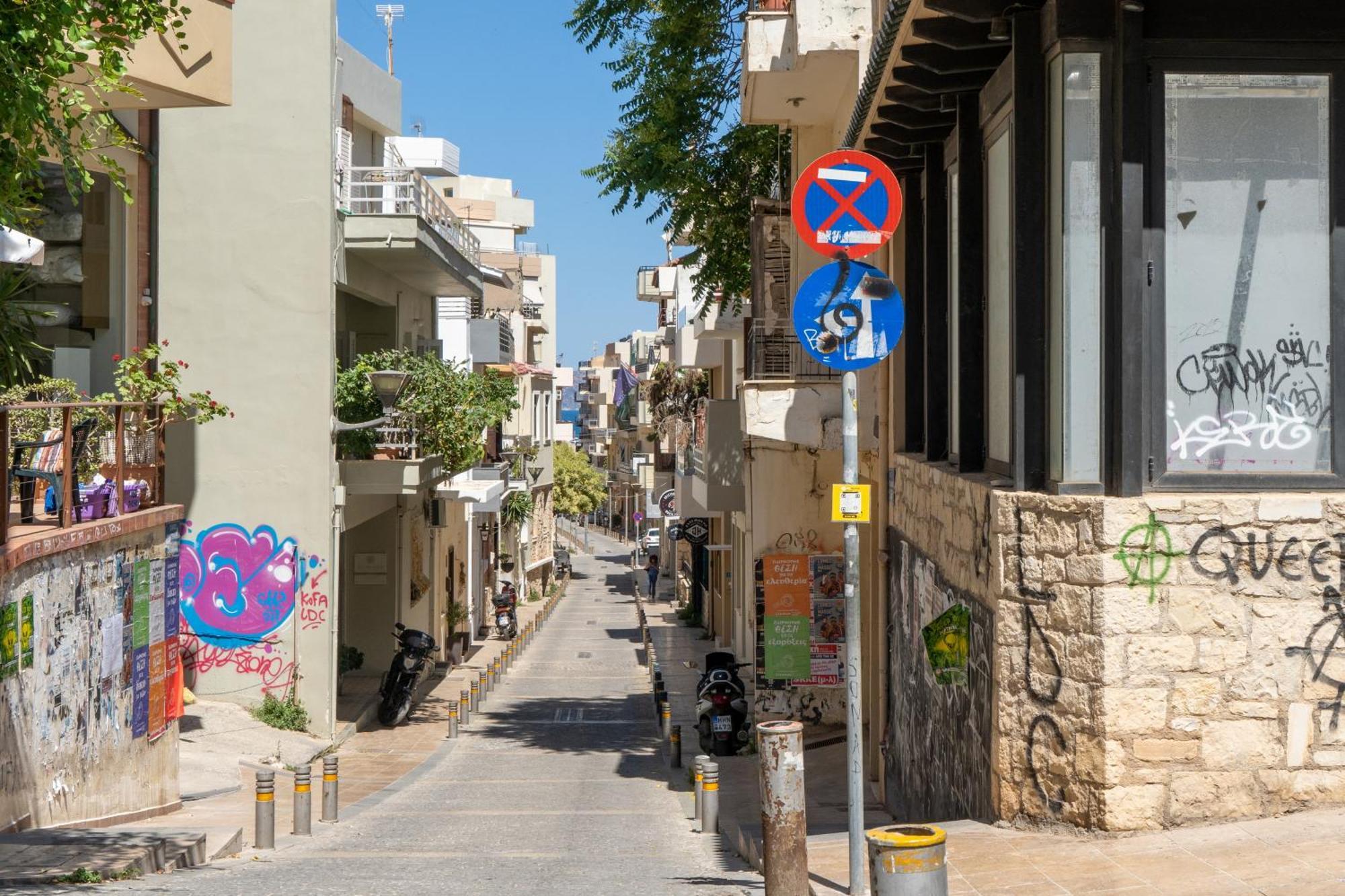 City Four Lions B Heraklion  Exterior photo